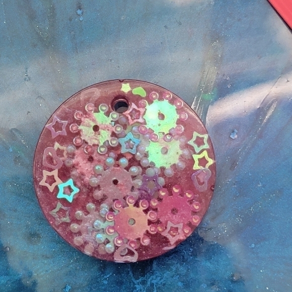 NEW Handmade Resin Pink Multicolored Pendant Charm - Picture 1 of 4